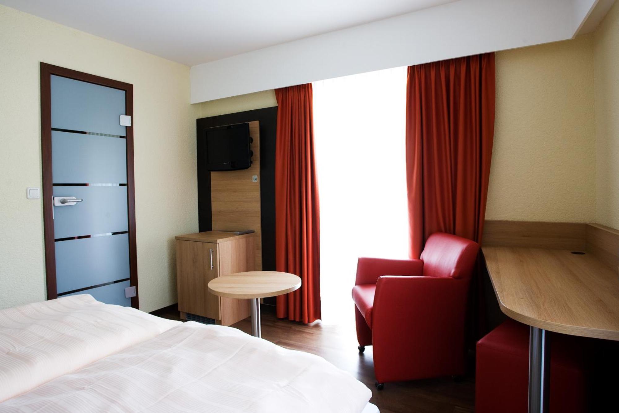 Hotel La Baia Cochem Ngoại thất bức ảnh