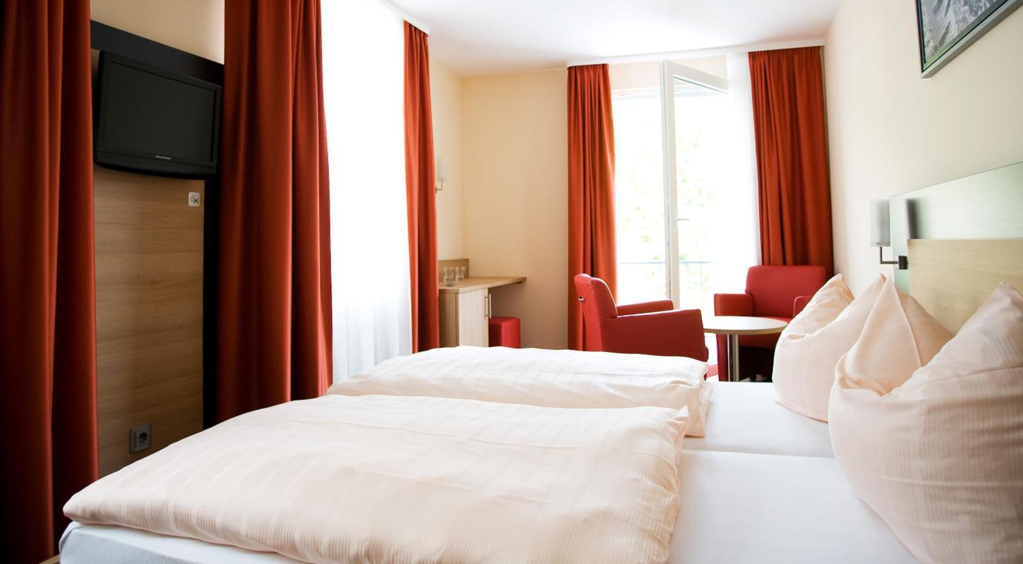 Hotel La Baia Cochem Ngoại thất bức ảnh