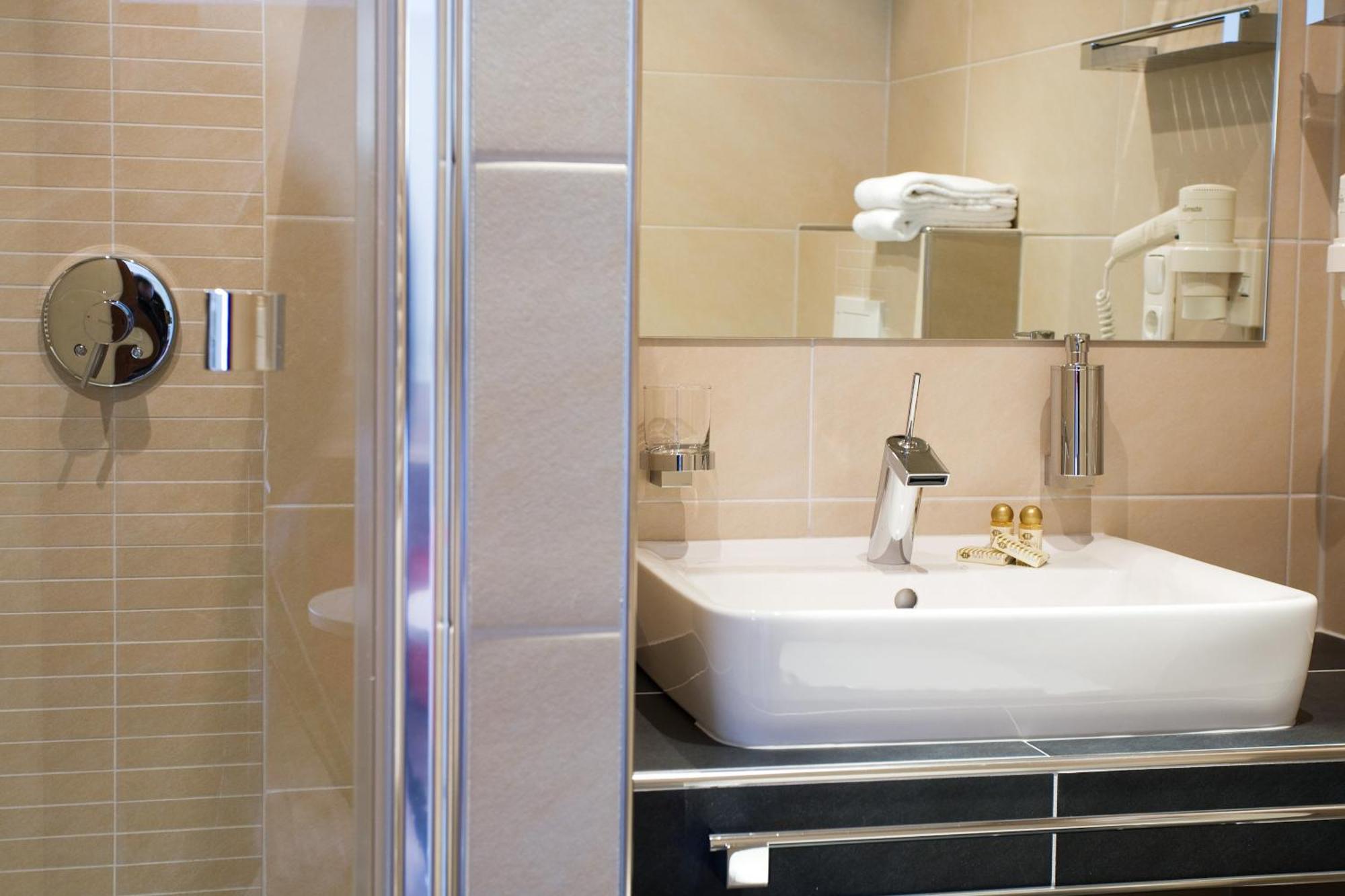 Hotel La Baia Cochem Ngoại thất bức ảnh