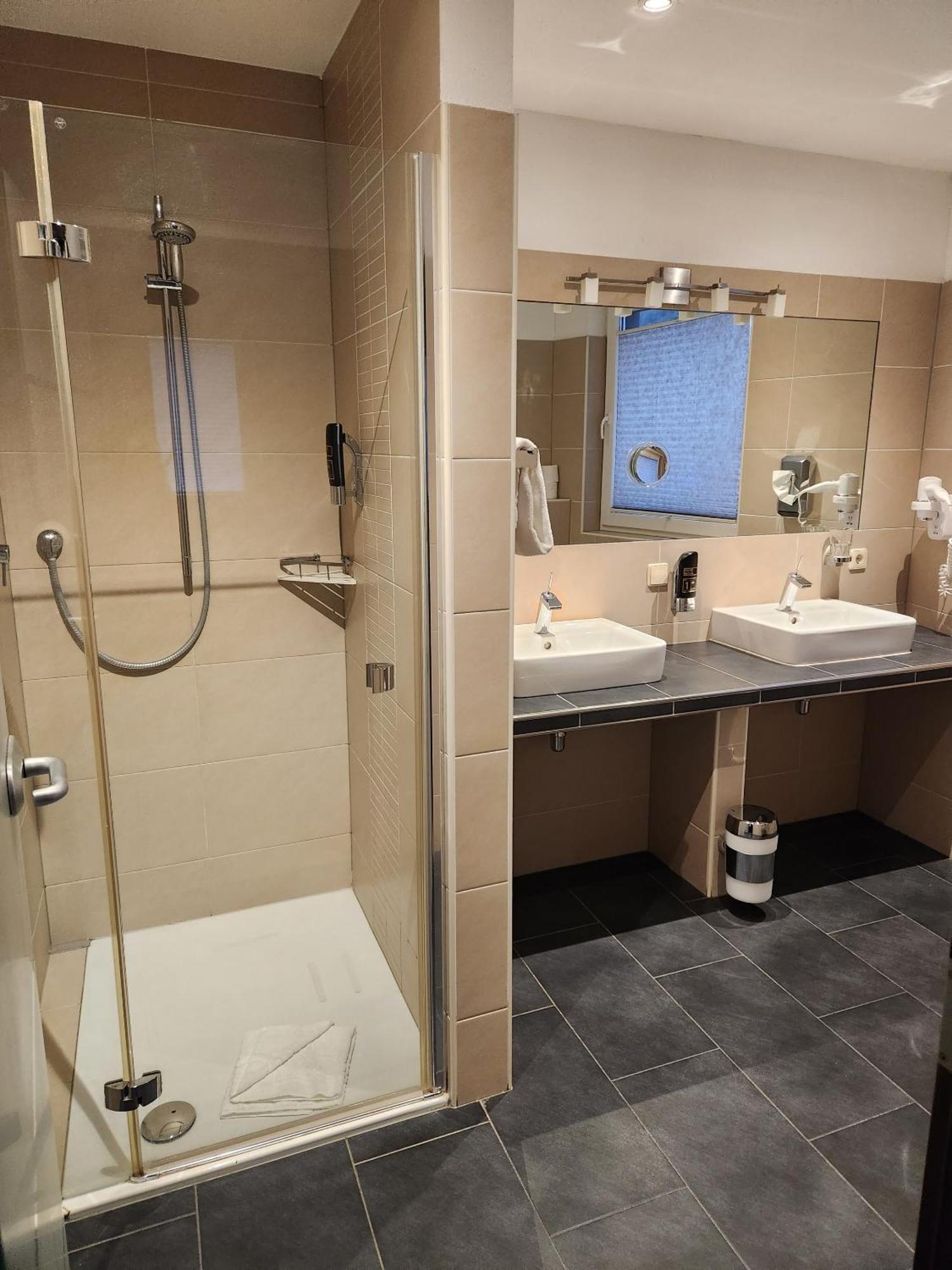 Hotel La Baia Cochem Phòng bức ảnh